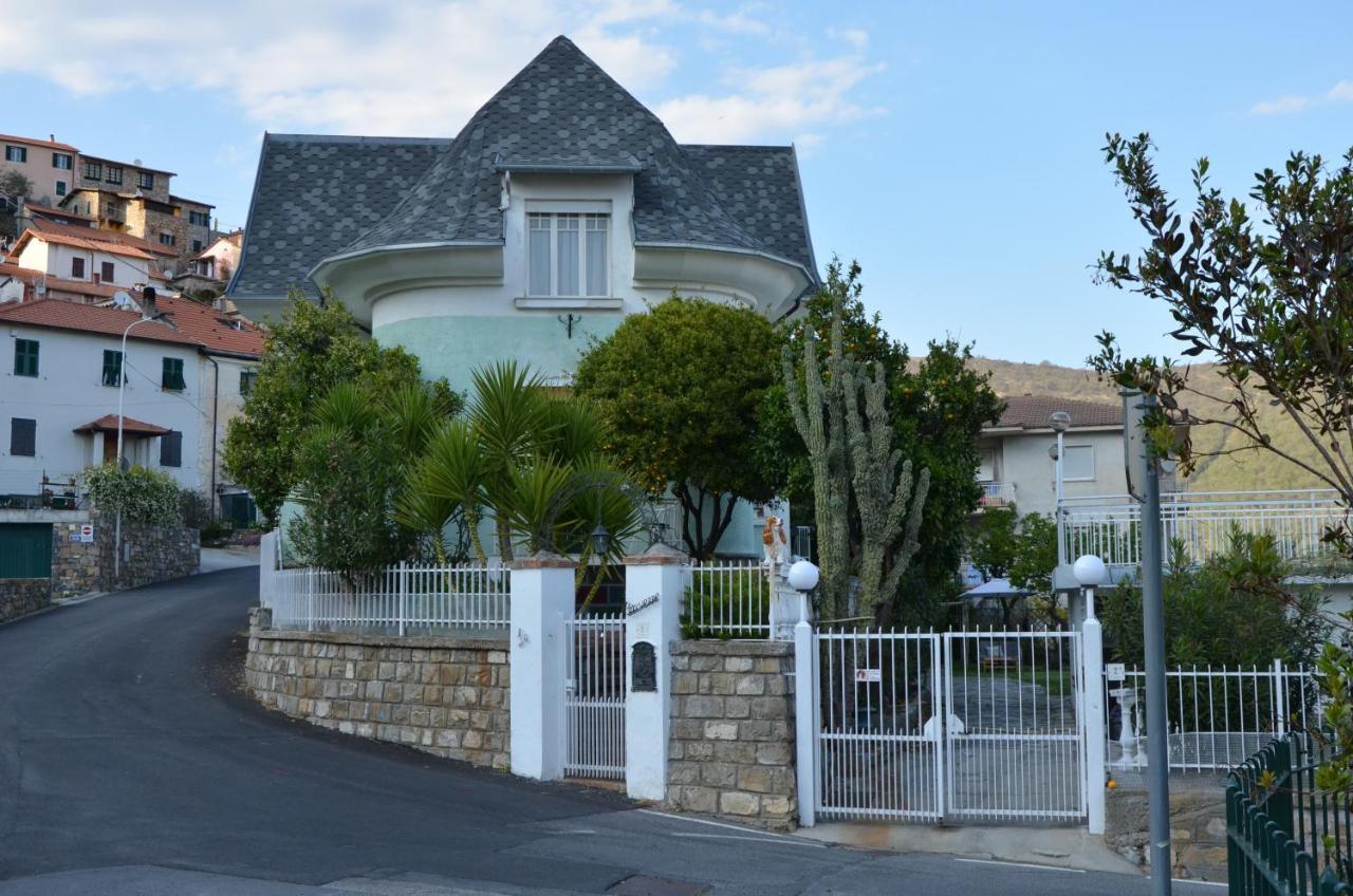 Villa La Parisienne Diano Borello Eksteriør billede