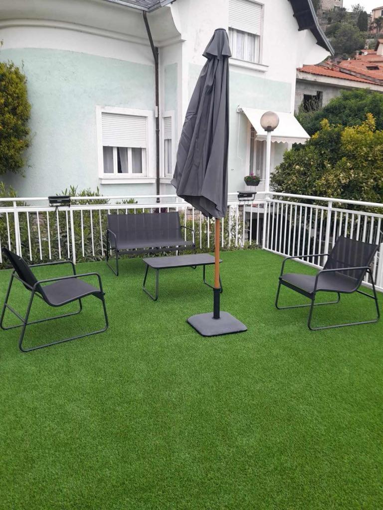 Villa La Parisienne Diano Borello Eksteriør billede